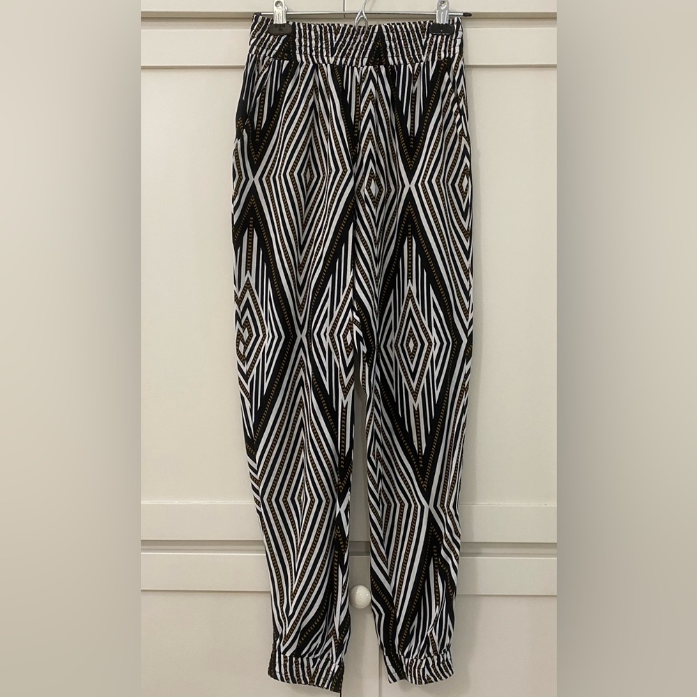 Fun Revamped pants - Picture 2 of 11